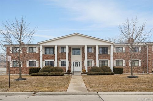 23007 Liberty St, Saint Clair Shores, MI, 48080-3001 | Card Image