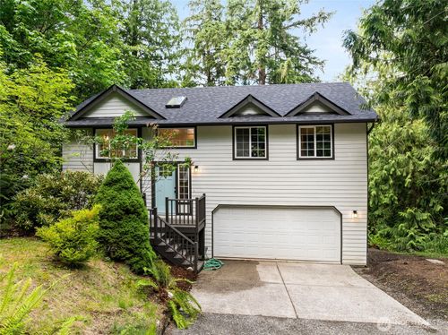 7 B Plum Ln, Bellingham, WA, 98229-7629 | Card Image