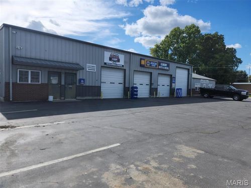 107 N Main St, Elsberry, MO, 63343-1330 | Card Image