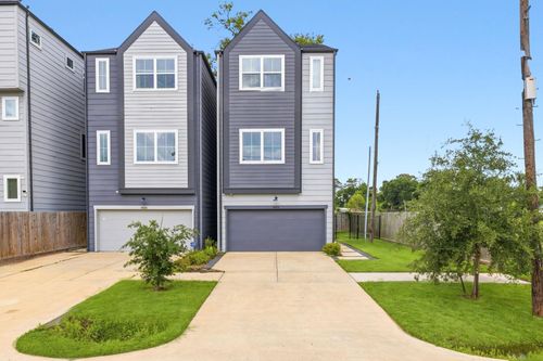 1404 Mansfield St, Houston, TX, 77091-4020 | Card Image