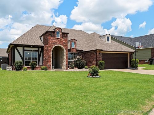 3202 Stonewall Dr, Bartlesville, OK, 74006-6367 | Card Image