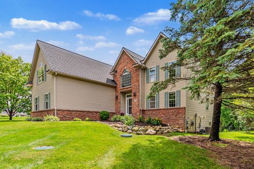 5542 Deer Run Ln, Dexter, MI, 48130-9357 | Card Image
