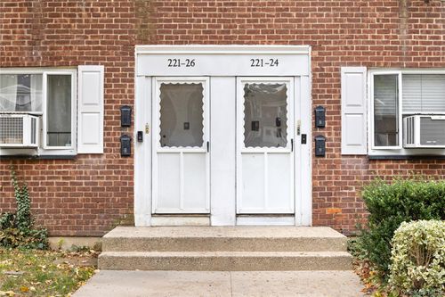 116-221 Manor Rd, Queens Village, NY, 11427-2028 | Card Image