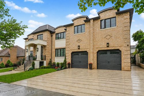 707 Ionia Avenue, Staten Island, NY, 10312 | Card Image