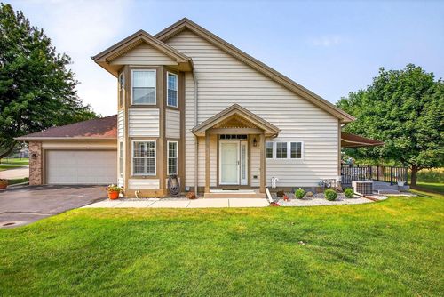 1222 Cameron Circle, NEENAH, WI, 54956 | Card Image
