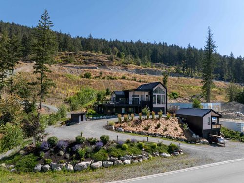 7676 Cerulean Dr, Pemberton, BC, V0N2L3 | Card Image