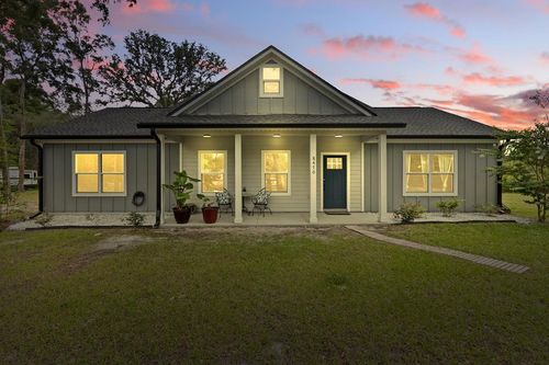 8470 NW Nw 174th Pl, FANNING SPRINGS, FL, 32693-8598 | Card Image
