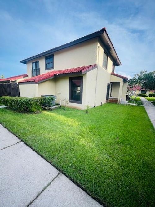501 Hunter Cir, KISSIMMEE, FL, 34758-3332 | Card Image