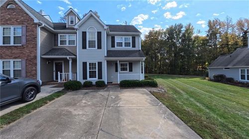 28 Cedar Knoll Dr, Greensboro, NC, 27407-5800 | Card Image