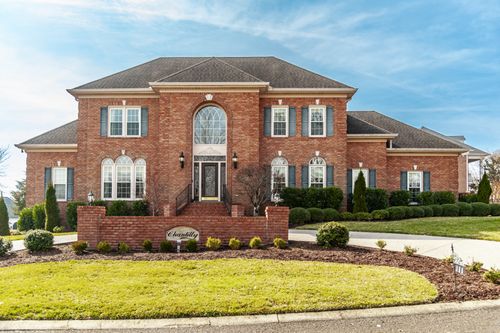 111 Governors Point Blvd, Hendersonville, TN, 37075-4067 | Card Image