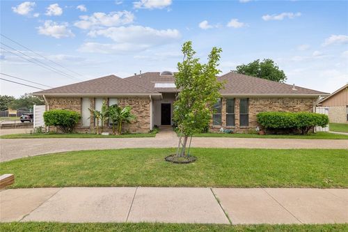 2001 Stain Glass Dr, Plano, TX, 75075-3357 | Card Image