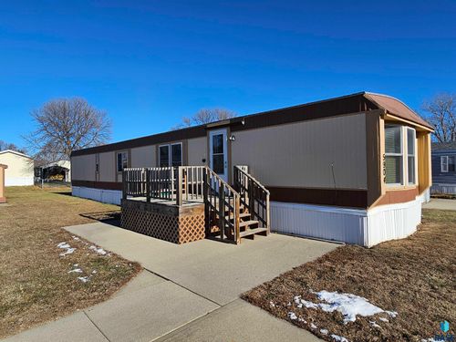 5904 Parakeet Pl, Sioux Falls, SD, 57107 | Card Image