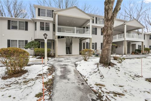 125 Trellis Dr, West Warwick, RI, 02893-2174 | Card Image