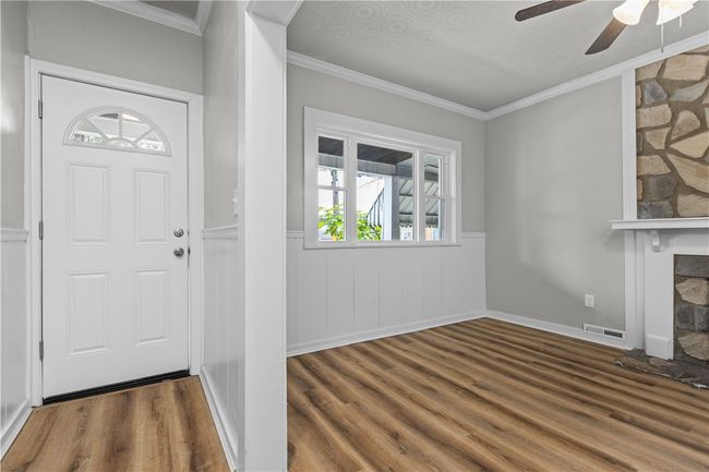 1238 Church Ave, House other with 2 bedrooms, 1 bathrooms and 1 parking in Mc Kees Rocks PA | Image 4