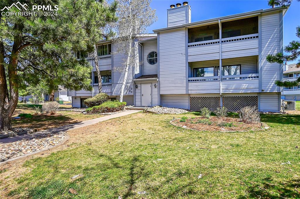 Firefly Cir, Colorado Springs, CO 80916