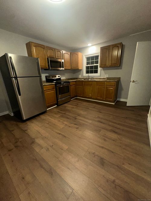 223 Wolcott St, Waterbury, CT, 06705-1147 | Card Image