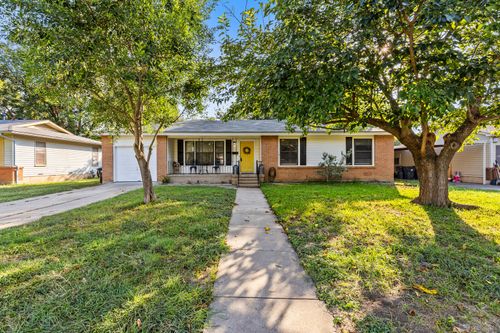 1001 N 62nd St, Waco, TX, 76710-4311 | Card Image