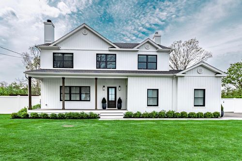 3200 Bay Shore Rd, Greenport, NY, 11944-2713 | Card Image