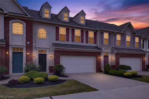934 Tradewinds Cv, Painesville, OH, 44077-4698 | Card Image