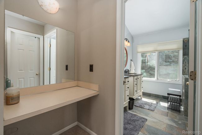 28-web-or-mls-4096 Villager Dr-28.jpg | Image 23