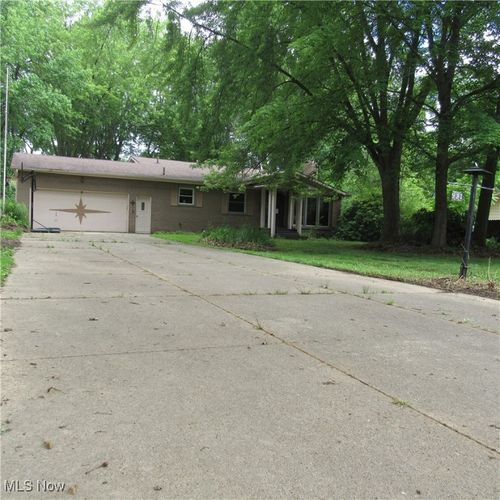 533 Sturgeon Dr, New Franklin, OH, 44319-4311 | Card Image