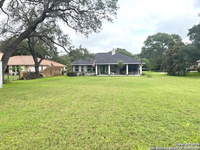 510 Jack Nickolaus Dr, House other with 3 bedrooms, 3 bathrooms and null parking in Devine TX | Image 31
