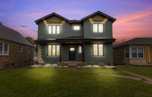 5721 S Newcastle Ave, Chicago, IL, 60638-3210 | Card Image
