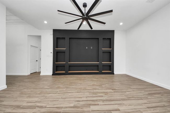 207 Manor Ave, House other with 3 bedrooms, 3 bathrooms and 2 parking in Arcola TX | Image 14
