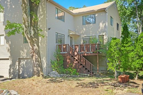 1d4-123 Chapin Rd, Hudson, MA, 01749-2762 | Card Image