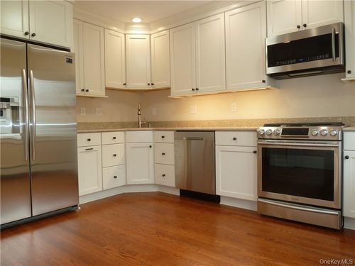 2-70 Theodore Fremd Ave, Rye, NY, 10580-2909 | Card Image