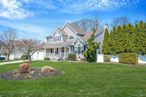 1 Ivy Court, Brookhaven, NY, 11720 | Card Image