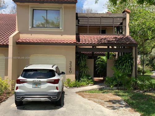 40-3340 Torremolinos Ave, Doral, FL, 33178-2956 | Card Image