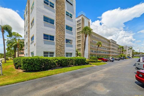 unit-202-5603 80th St N, St Petersburg, FL, 33709-5886 | Card Image