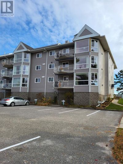 210 - 471 Lakeview Dr, Condo with 3 bedrooms, 2 bathrooms and null parking in Kenora ON | Image 1