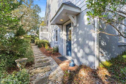 460 N Anderson Blvd, Topsail Beach, NC, 28445-6840 | Card Image