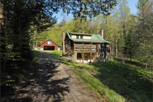1452 Maple Hill Ln, Whitingham, VT, 05361-9690 | Card Image