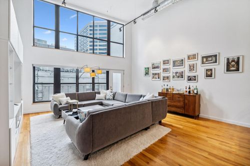 apt-503-231 Rep John Lewis Way N, NASHVILLE, TN, 37219-1933 | Card Image