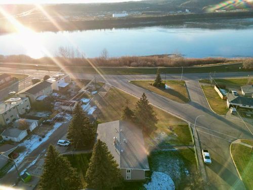 a1-9503 88 Avenue, Peace River, AB, T8S1G6 | Card Image