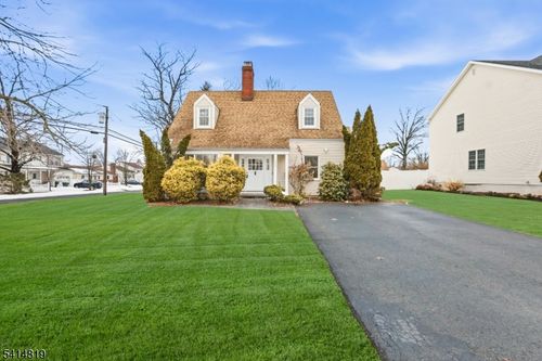 269 Remsen Ave, Avenel, NJ, 07001-1114 | Card Image