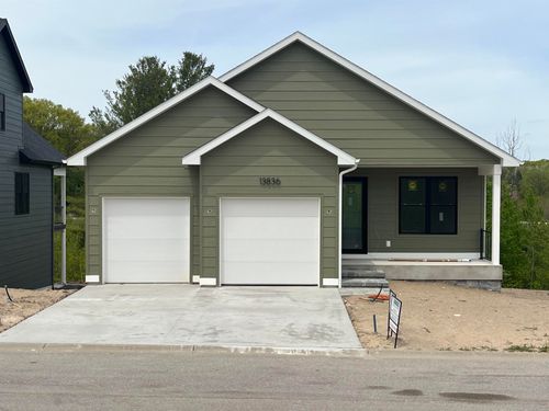 13836 S Azimuth Dr, Traverse City, MI, 49684-1310 | Card Image