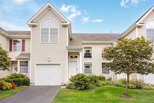 218 Kettles Lane, Brookhaven, NY, 11763 | Card Image