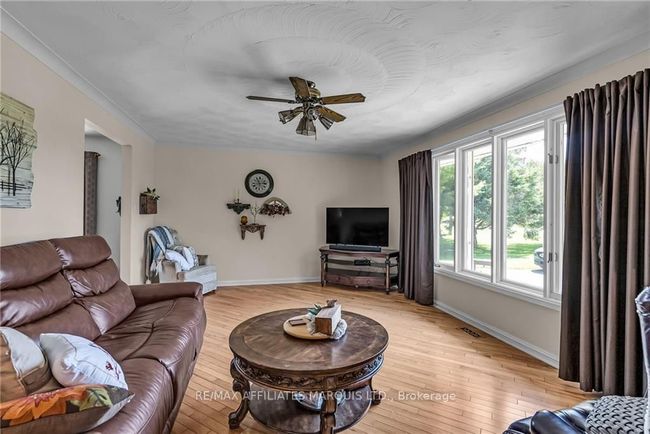 16933 8 Th Rd, House other with 3 bedrooms, 2 bathrooms and 8 parking in Moose Creek ON | Image 5