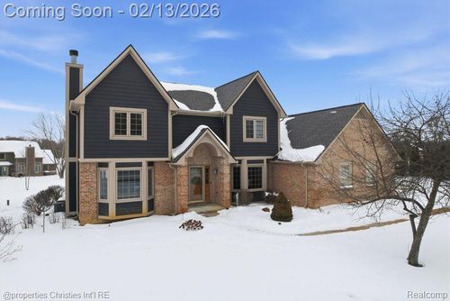 921 Kyle Ct, White Lake, MI, 48383-2792 | Card Image