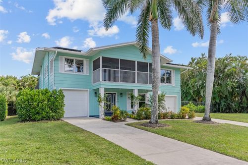 4694 Pembrooke Ln, BONITA SPRINGS, FL, 34134-7107 | Card Image