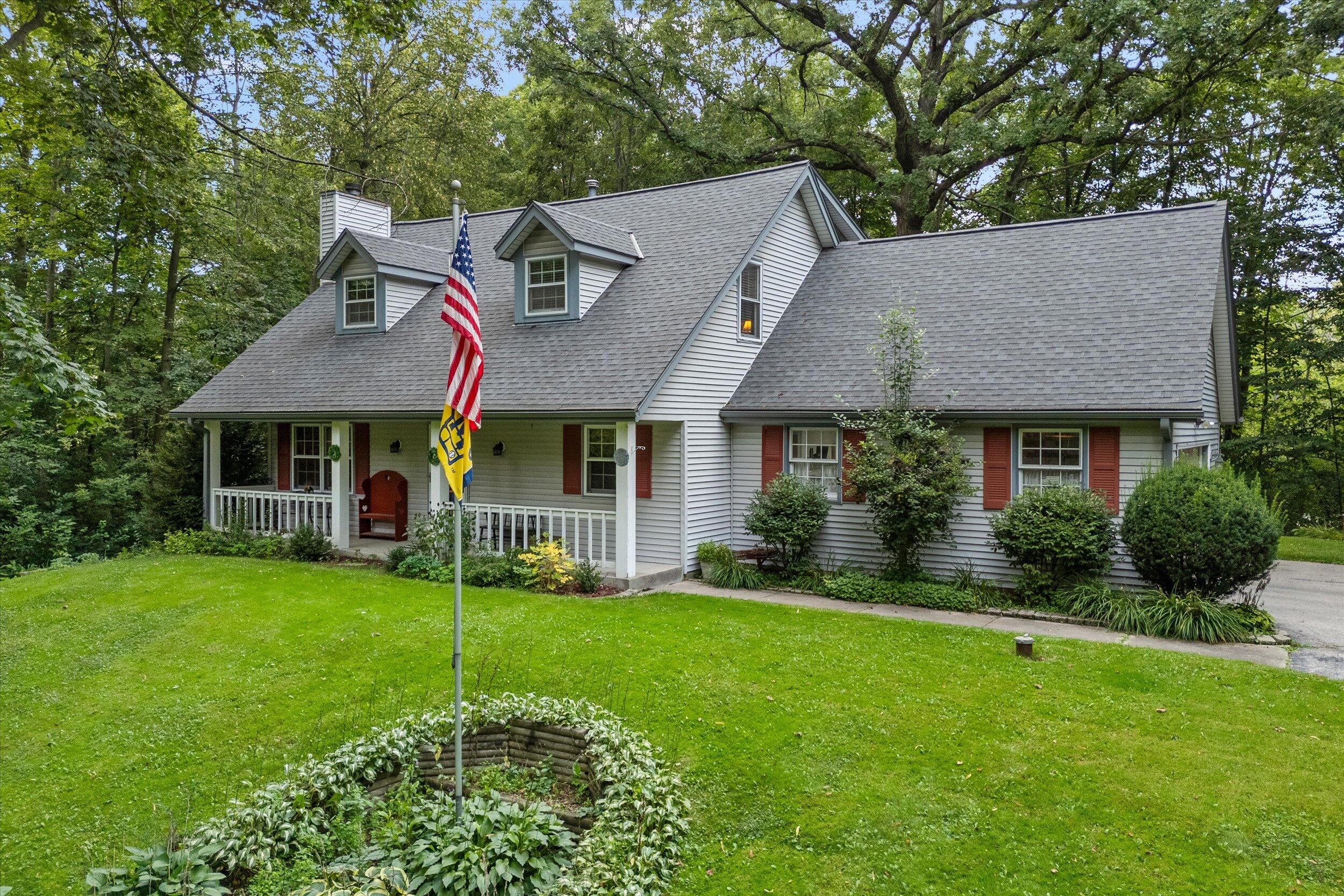 Beechwood Dr, Cedarburg, WI 53012