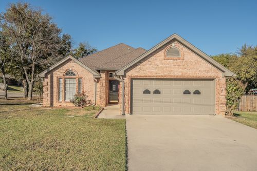 1304 S State St, Decatur, TX, 76234-2538 | Card Image