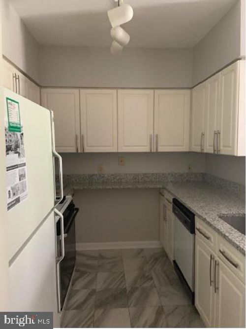 apt-209-12919 Alton Sq, HERNDON, VA, 20170-5810 | Card Image