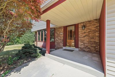 11404 N Country View Drive, House other with 4 bedrooms, 2 bathrooms and null parking in MEQUON WI | Image 2