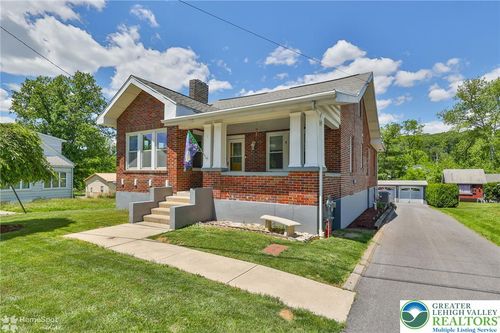 1635 E Emmaus Ave, ALLENTOWN, PA, 18103-8308 | Card Image