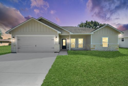 706 Clara St, El Campo, TX, 77437-3601 | Card Image
